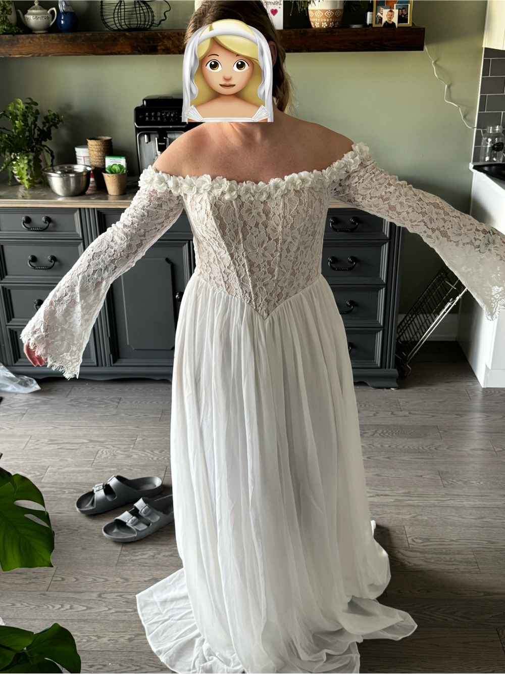 Bridal gown basque waist with applices size M